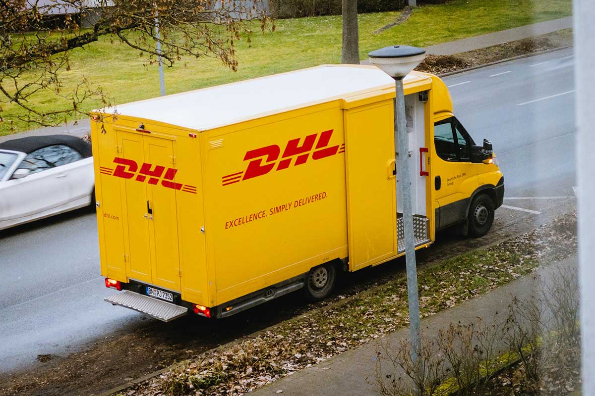 Замедление почтовой доставки DHL в августе. Фото: unsplash.com