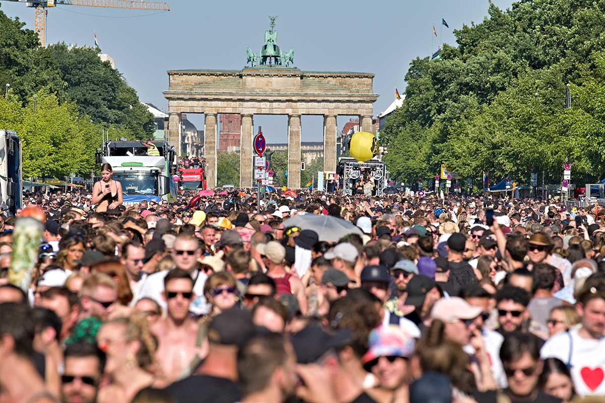 Участники фестиваля Rave the Planet в Берлине. Фото: wikimedia commons