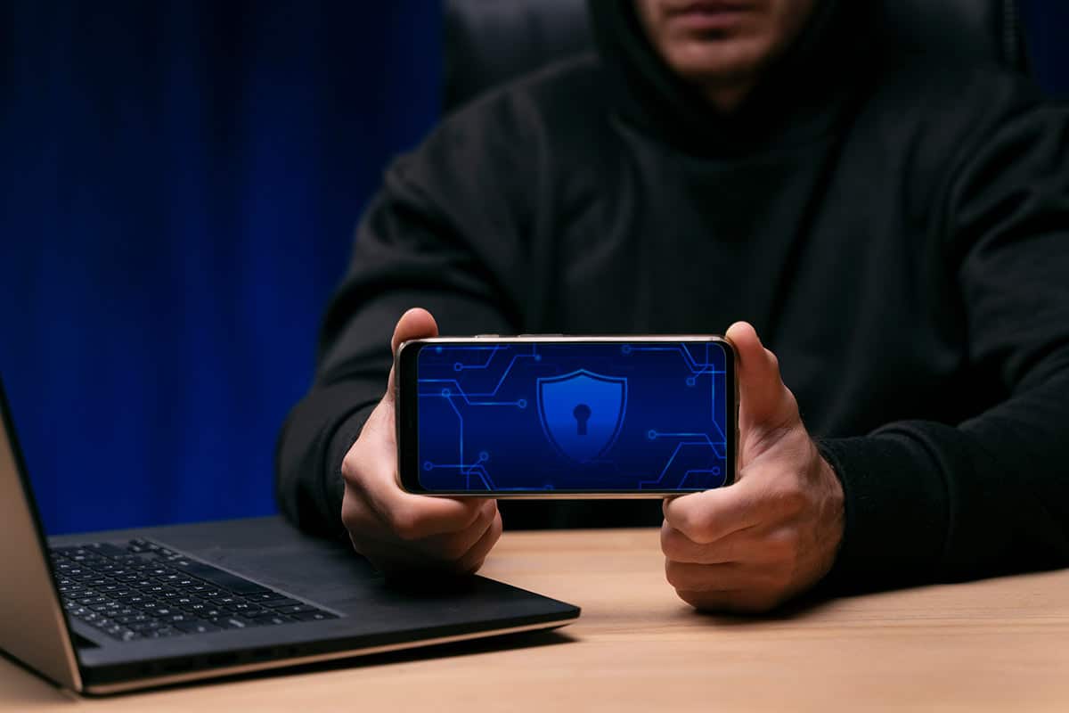 Новая угроза для Android: взлом через невидимое приложение. Фото: freepik.com