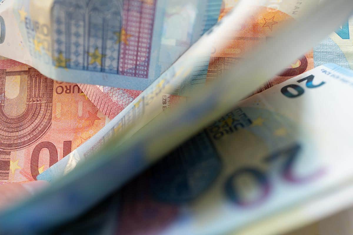 Повышение зарплат и льготы для работников в Германии. Фото: ausnews.de