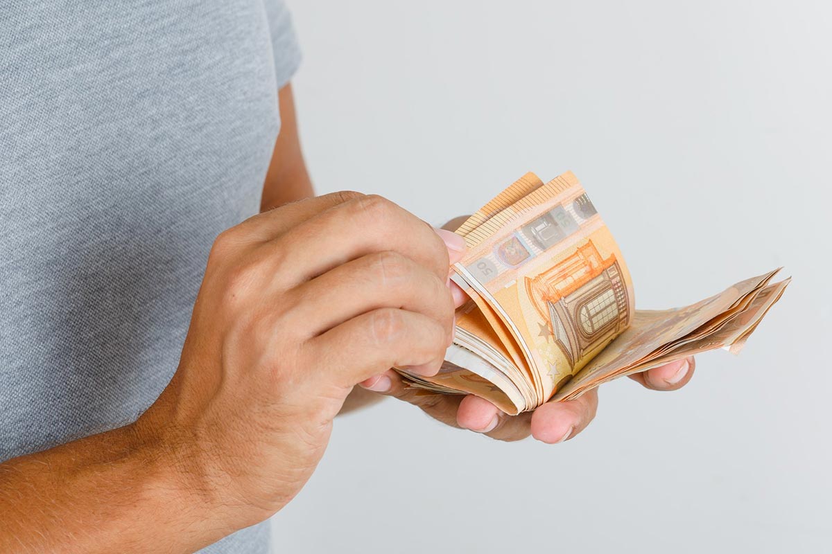 Государство оплатит сбор за хранение газа в Германии. Фото: freepik.com