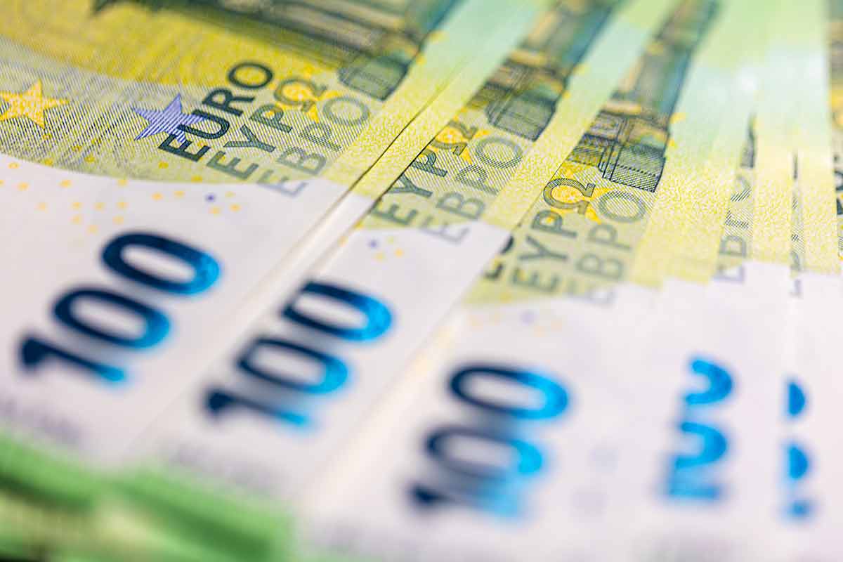 Пенсионные взносы в Германии вырастут в 2027 году: таблица. Фото: freepik.com