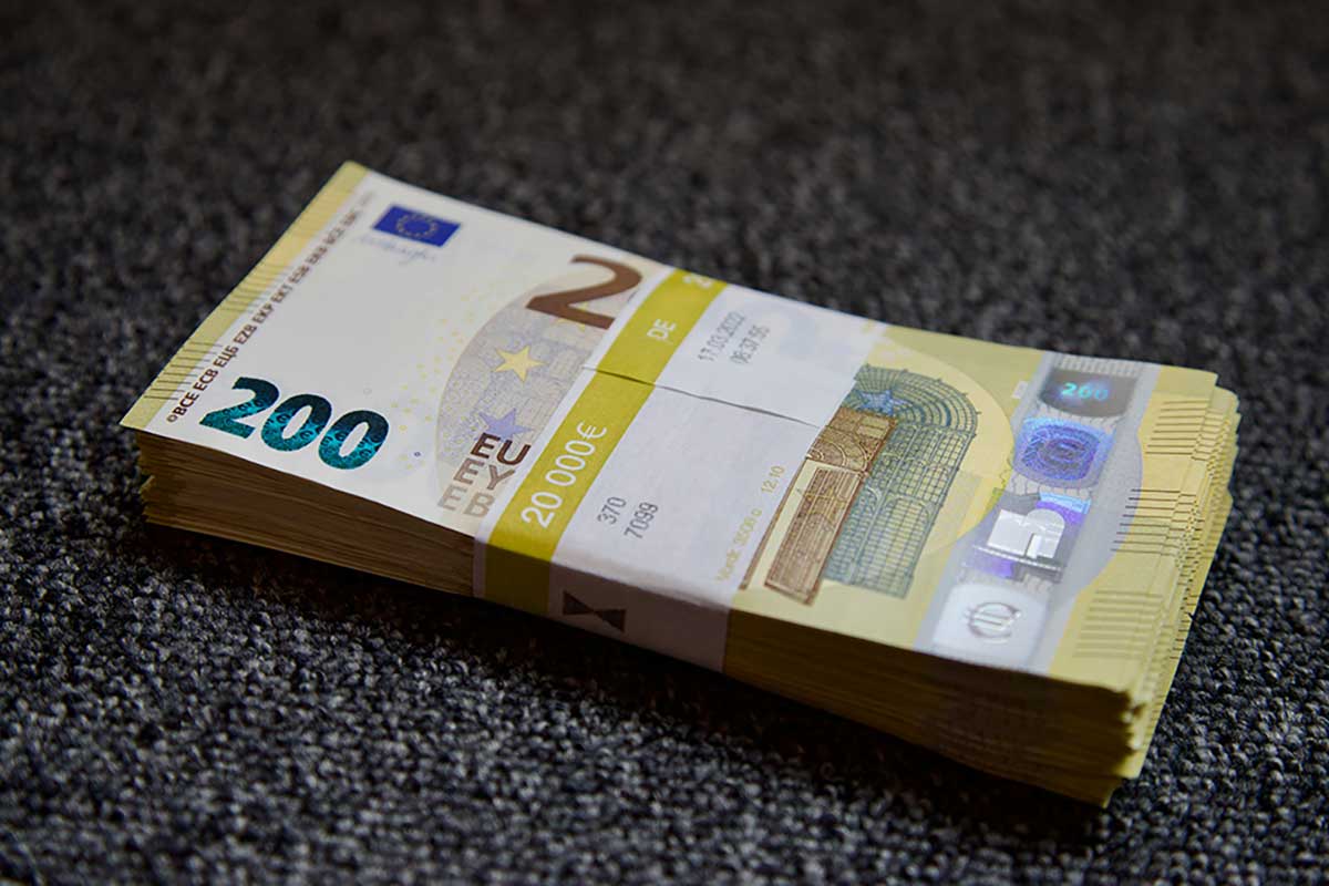Немецкий фонд дарит 20 000 евро в 2025 году: условия участия. Фото: unsplash.com