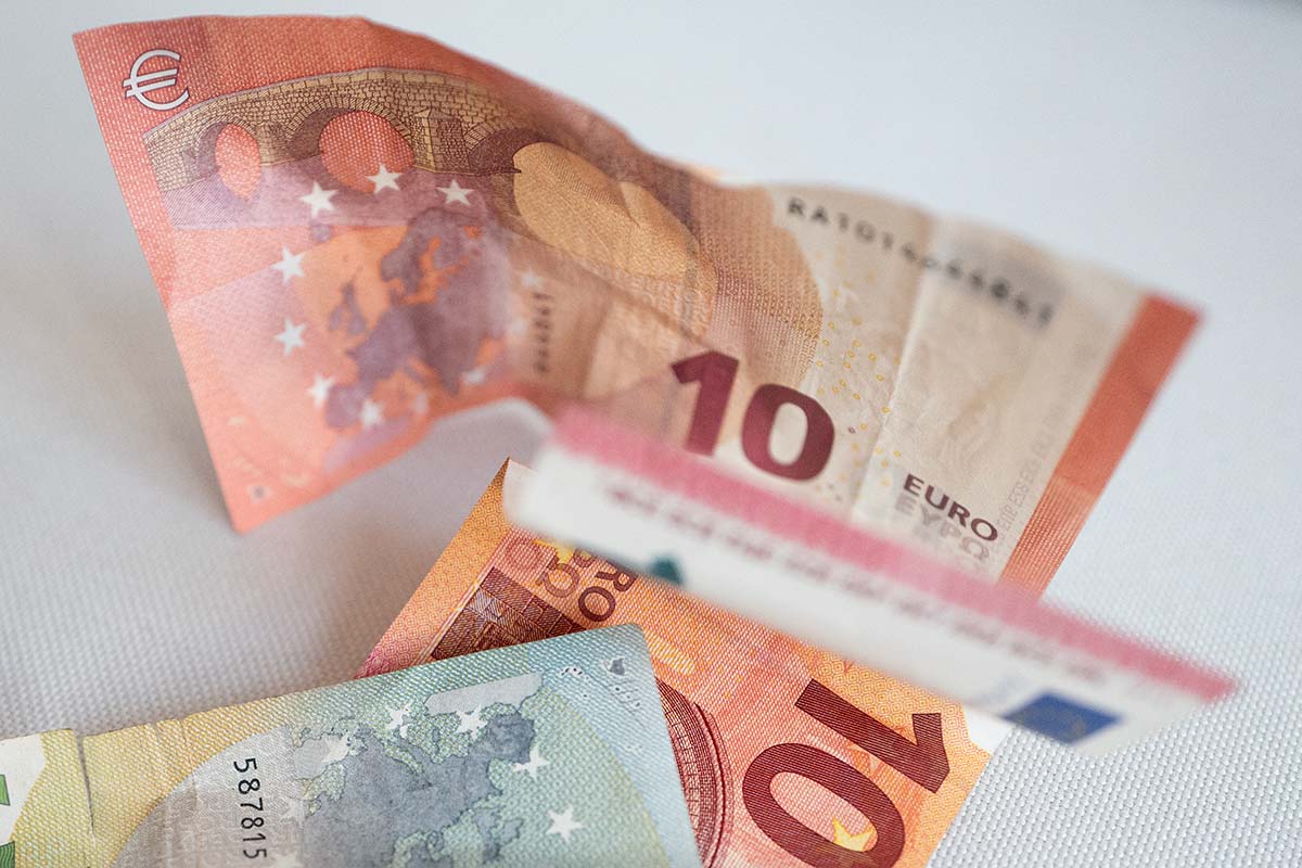 Новая директива о прозрачности зарплаты в Германии с 2026 года. Фото: ausnews.de