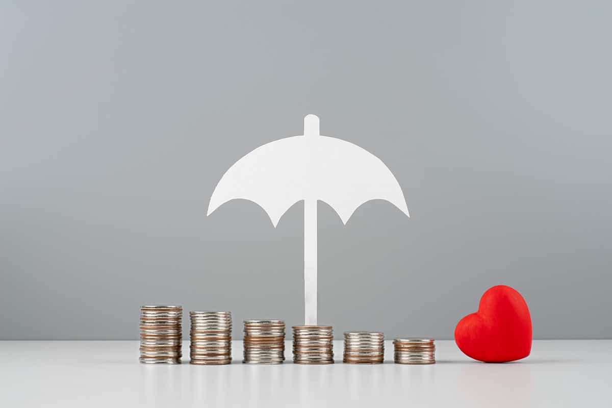Продажа полиса страхования жизни в Германии. Фото: freepik.com
