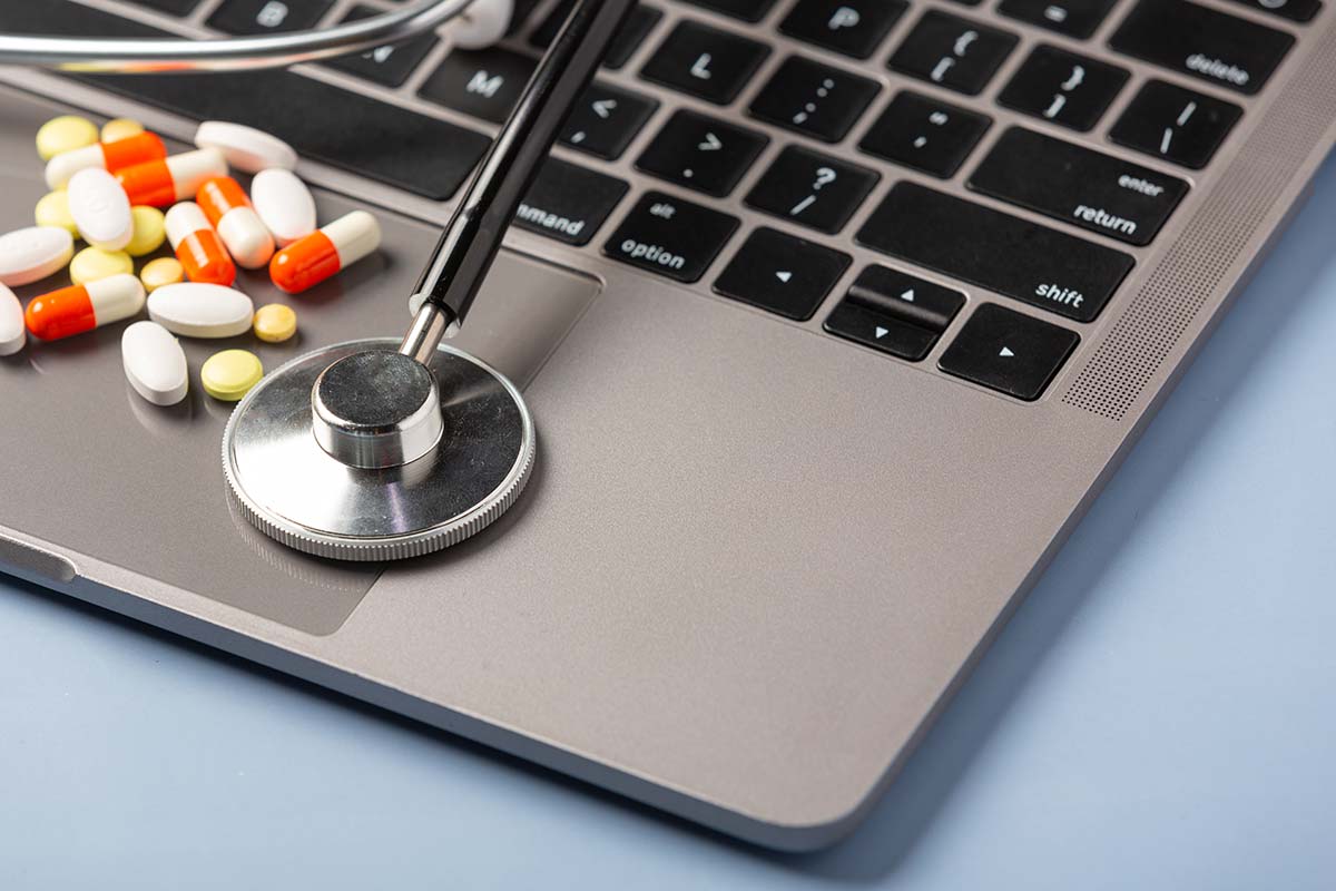 Онлайн-аптека от dm: что известно о новом проекте сети. Фото: freepik.com