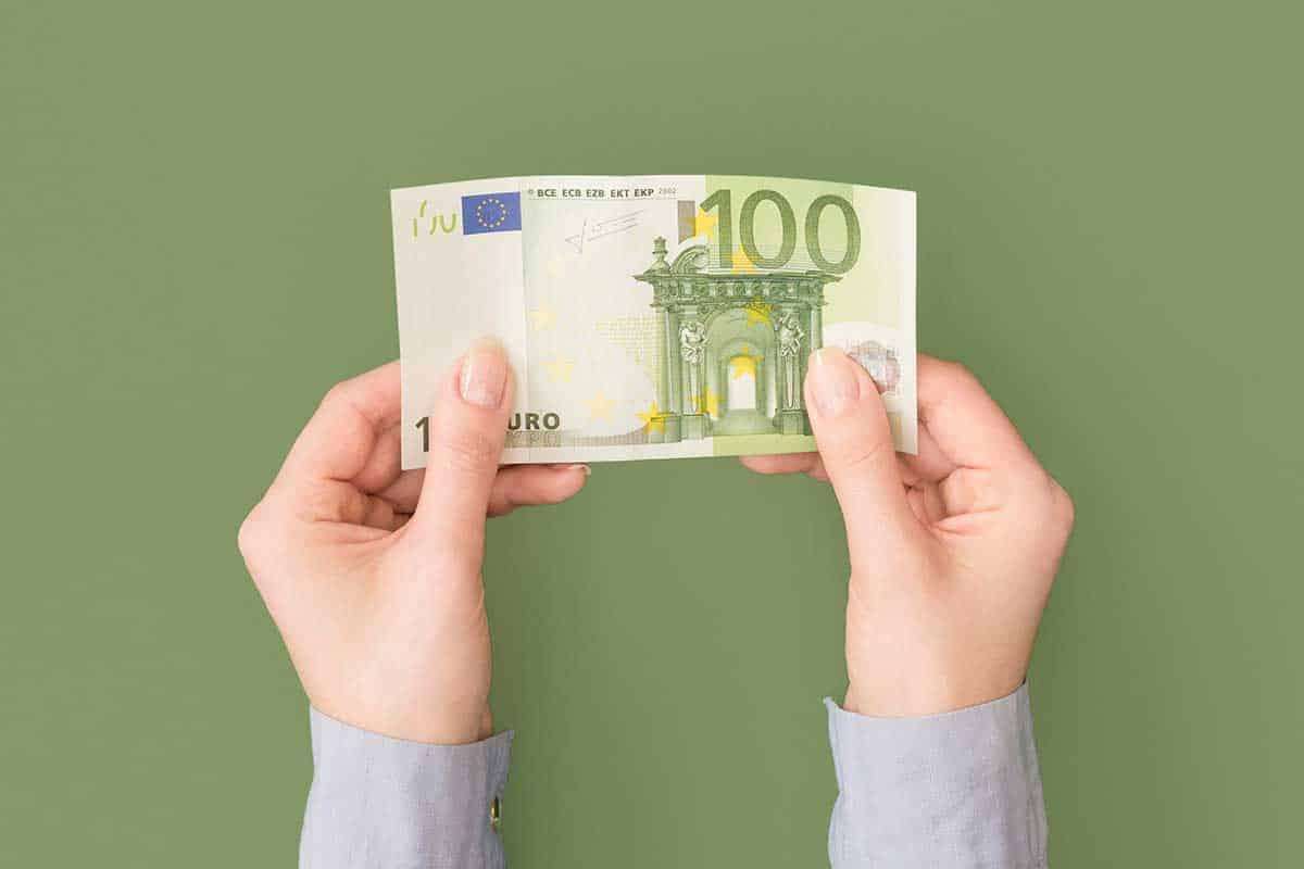 100 евро в Германии: проверка инфляции. Фото: freepik.com