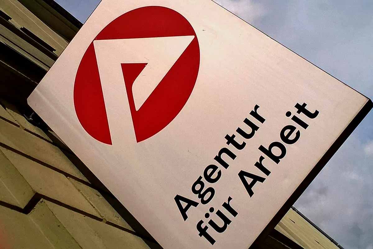 Число безработных в Германии в октябре немного сократилось. Фото: wikimedia commons