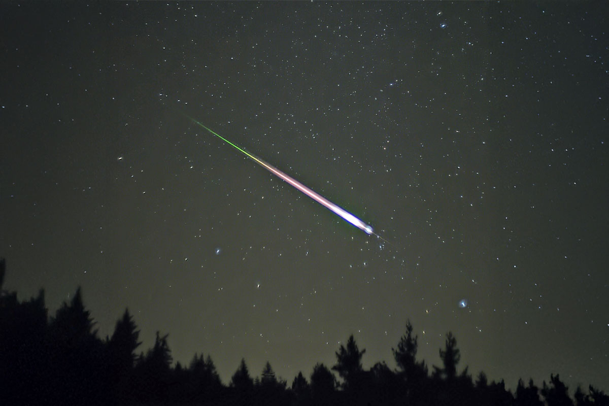 Метеорный поток Леониды в ноябре 2025 года. Фото: wikimedia commons