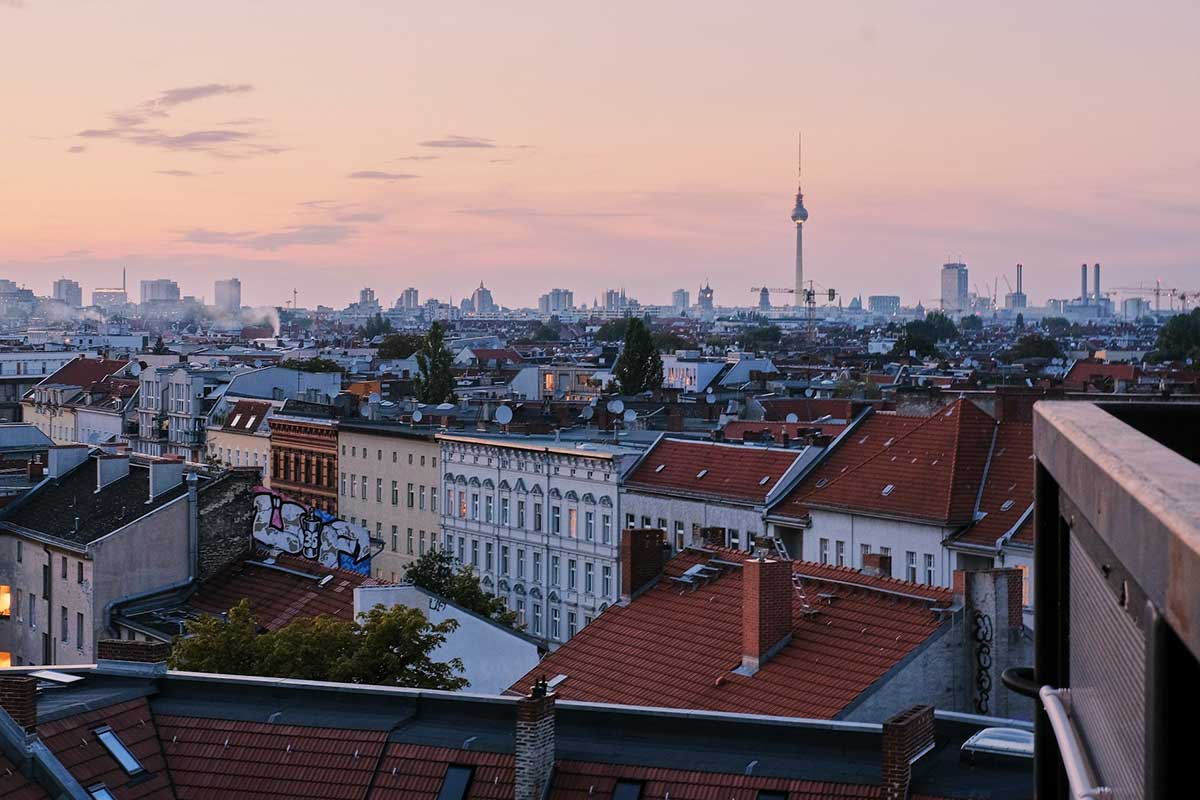 Манипуляции риэлторов в Германии: опасные формулировки. Фото: unsplash.com