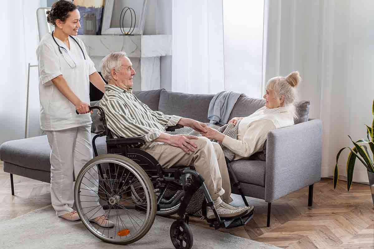 Круглосуточный уход в Германии: 3 способа нанять сиделку. Фото: freepik.com