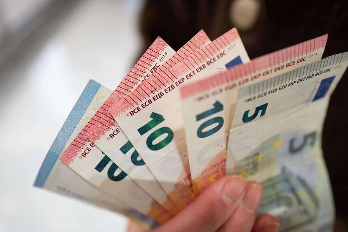 С какого дохода в Германии считают нормальным заработок. Фото: ausnews.de