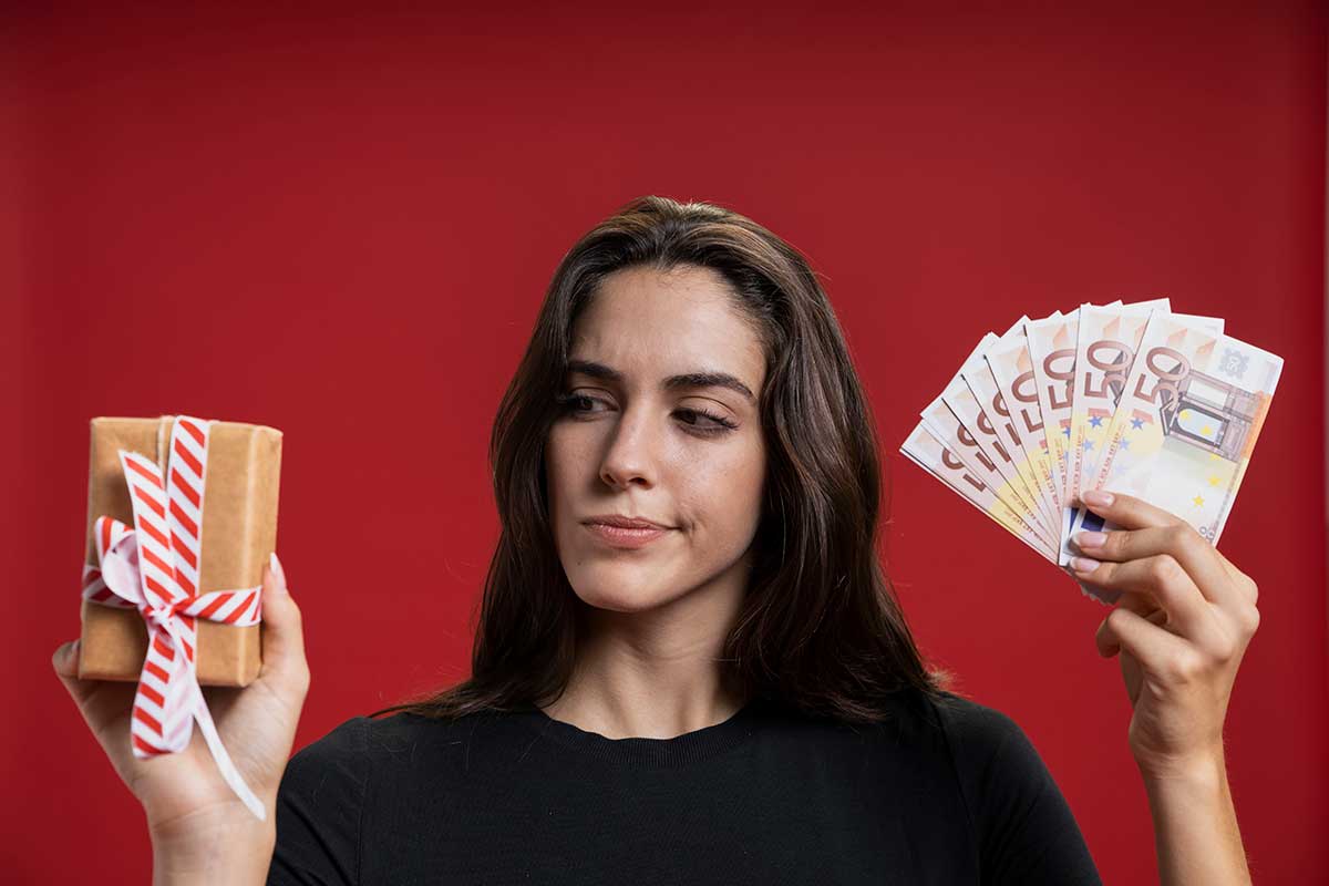 Правила дарения денежных подарков в Германии. Фото: freepik.com