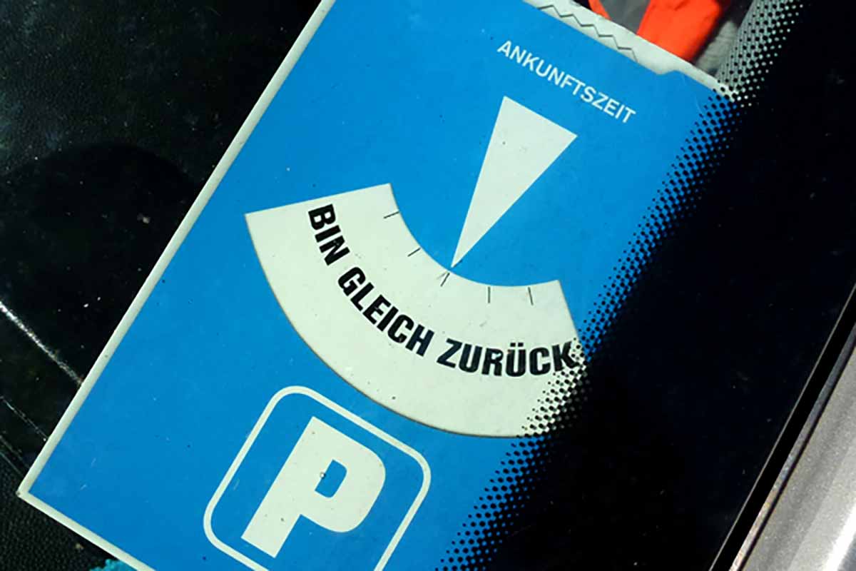 Штраф за невидимый парковочный диск зимой в Германии. Фото: wikimedia commons