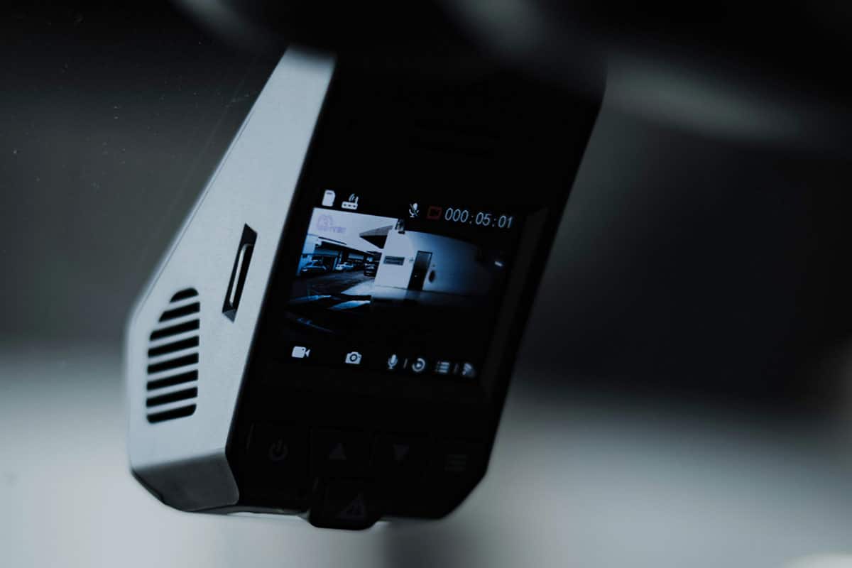 Правила видеорегистраторов и дверных камер в Германии в 2025 году. Фото: unsplash.com