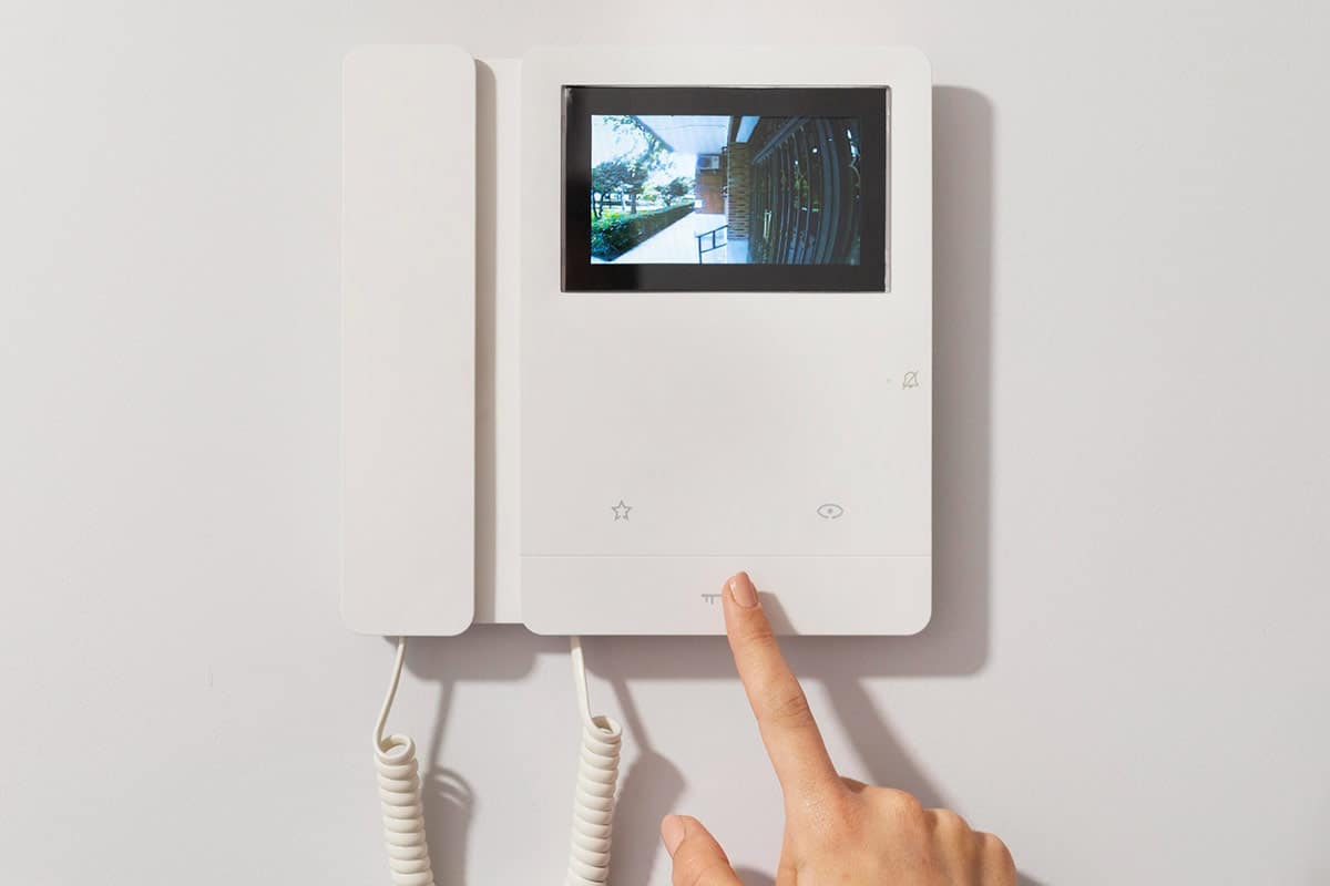 Правила видеорегистраторов и дверных камер в Германии в 2025 году