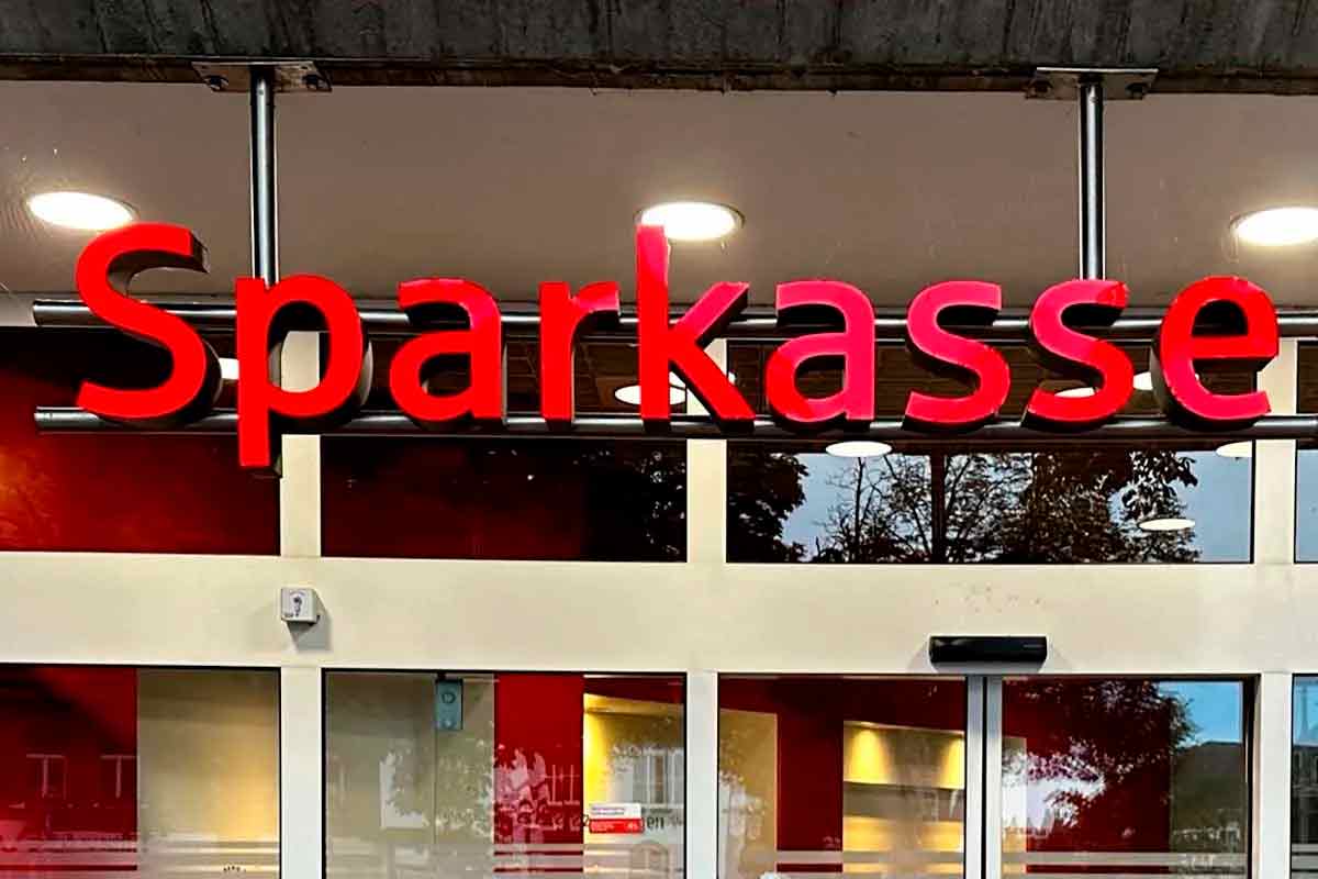 Почему банки в Германии массово закрывают счета клиентам. Фото: wikimedia commons