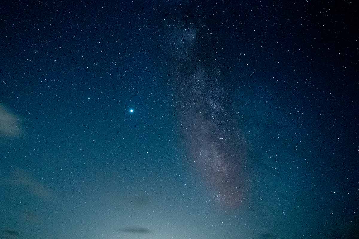 Звездопад Геминиды в Германии в 2025 году: когда наблюдать. Фото: freepik.com