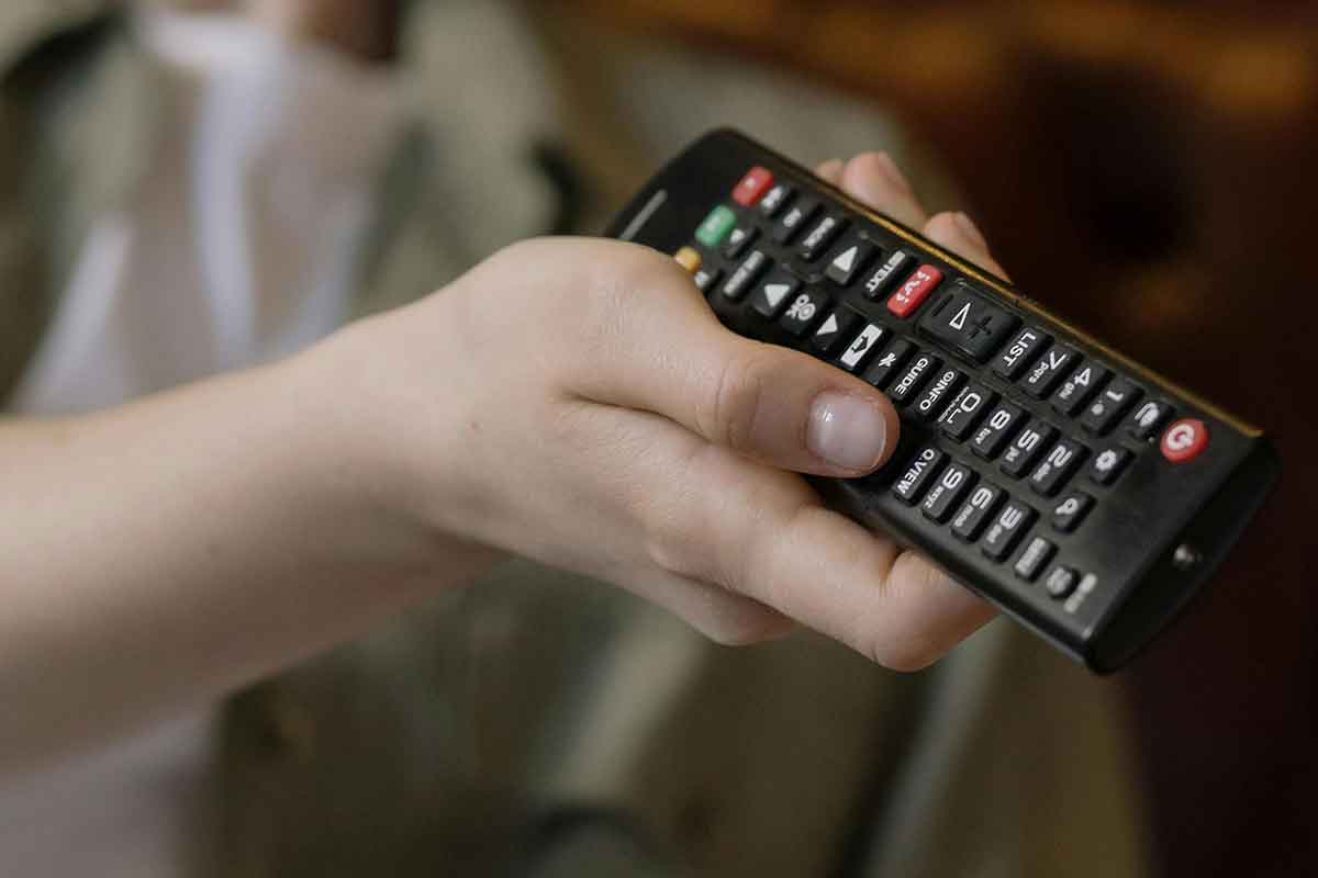 Pluto TV расширяет бесплатный сервис с января 2026 года. Фото: pexels.com