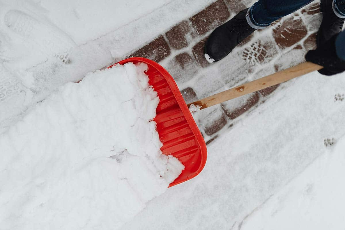 Обязанности по уборке снега в Германии: штрафы до 50 000 €. Фото: pexels.com