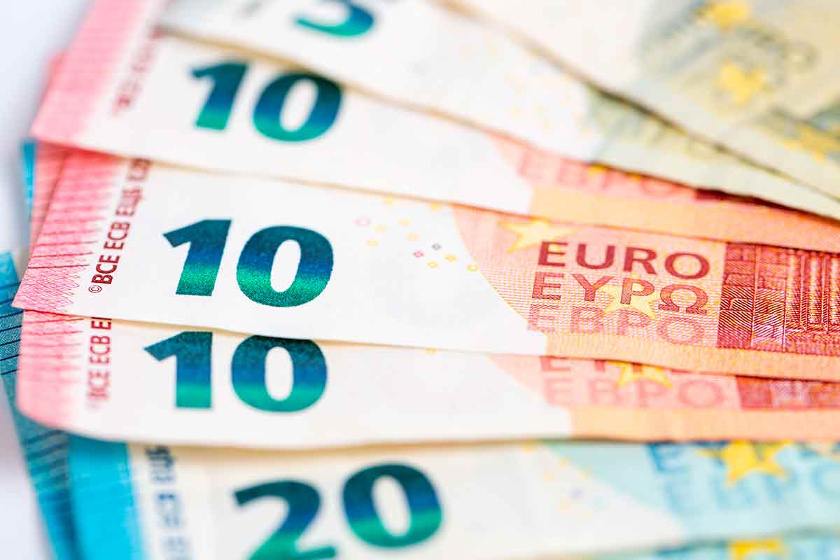 Как доходы влияют на вдовью пенсию в Германии