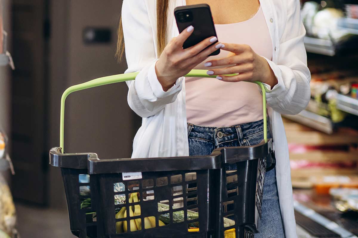 Критика системы приоритетов в очереди на кассах в Германии. Фото: freepik.com