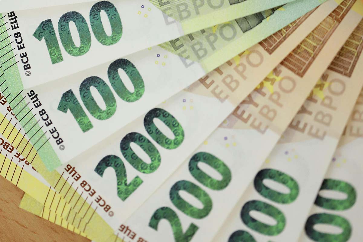 Внесение наличных на счет при Bürgergeld: что важно знать