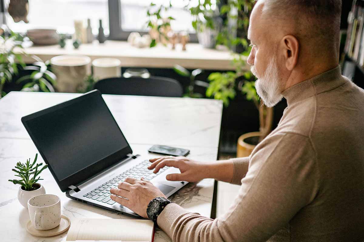 Пенсия с 63 лет без вычетов в Германии: критика экспертов. Фото: pexels.com