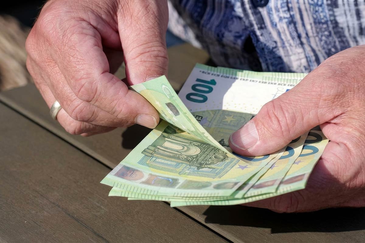 С таким балансом на счету вы богаче 90% немцев