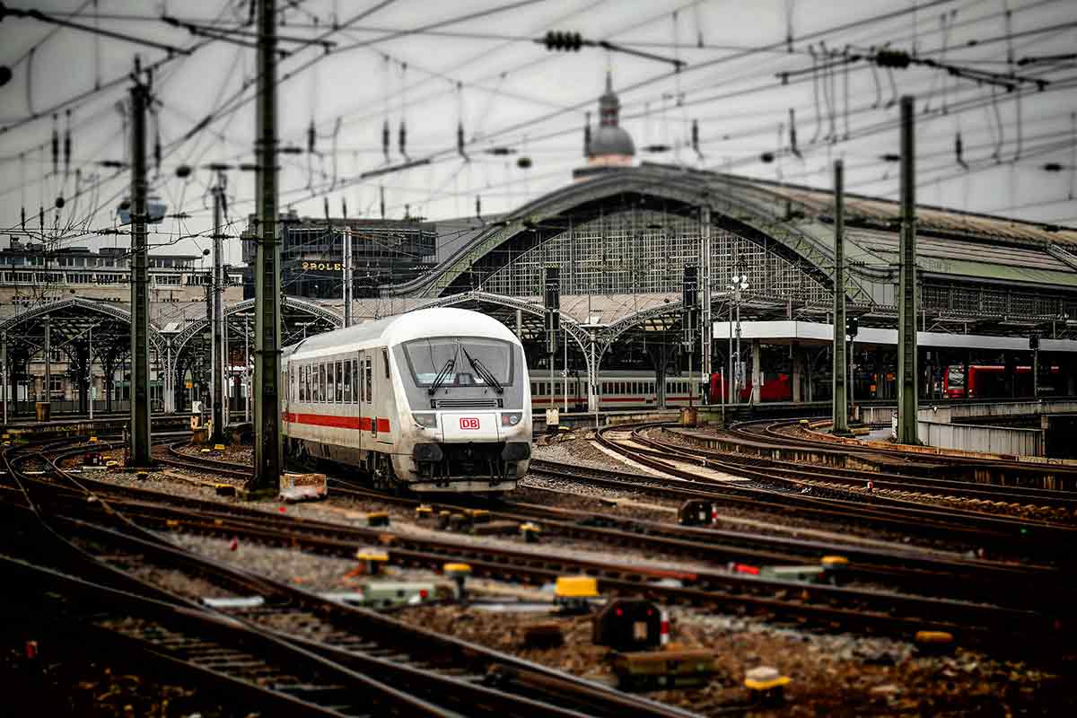 Высокие цены на бензин вызвали ажиотаж в Deutsche Bahn