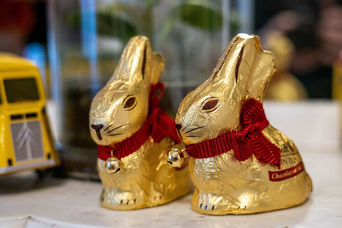 Золотой заяц Lindt подорожал на 28% к Пасхе в Германии. Фото: unsplash.com