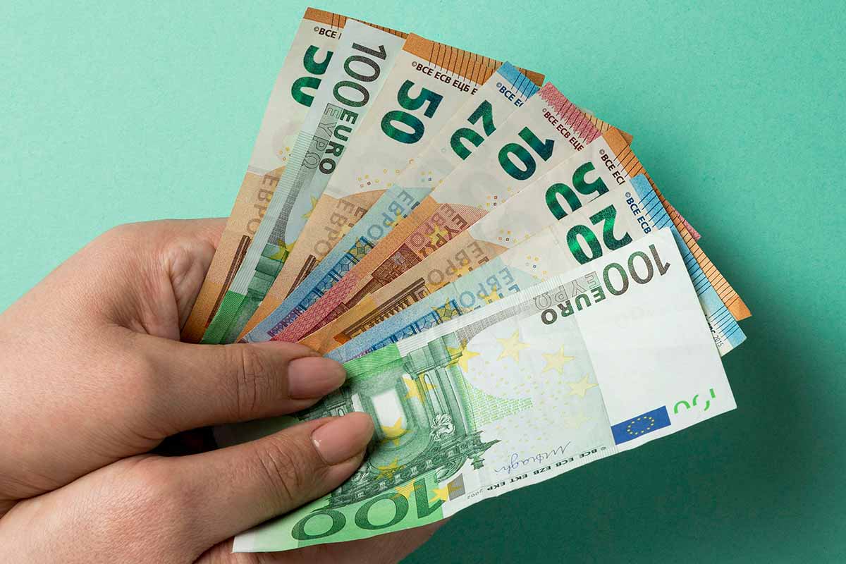 Таблица прибавки к пенсии в Германии с 1 июля 2026 года. Фото: freepik.com