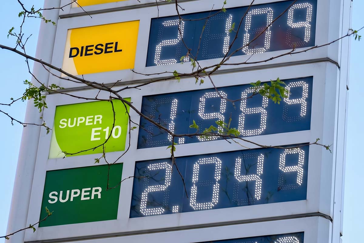 Бензин в Германии дешевеет: сколько сэкономят водители. Фото: ausnews.de