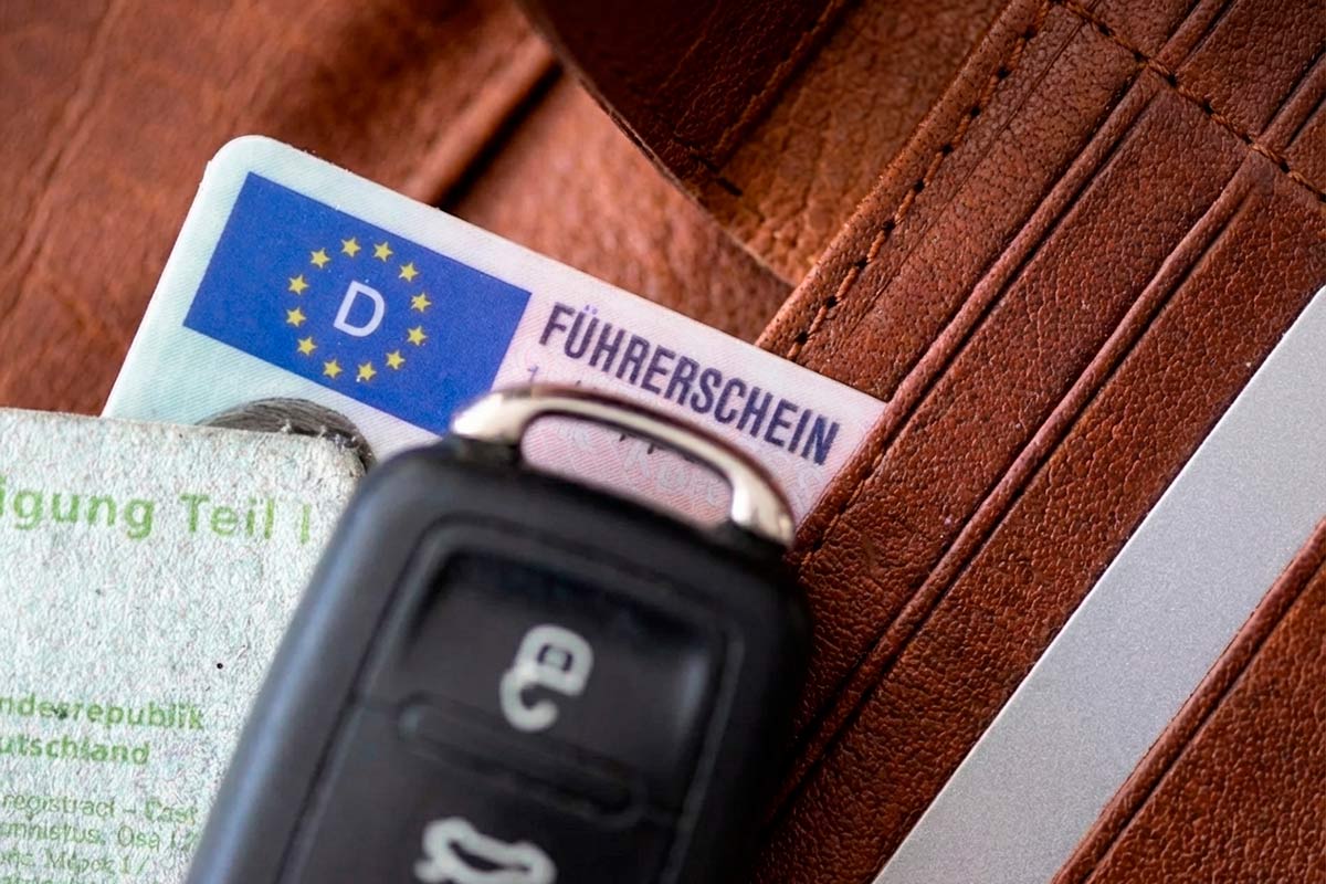 Права за 15 000 €: схемы обмана на экзаменах в Германии. Фото: ausnews.de