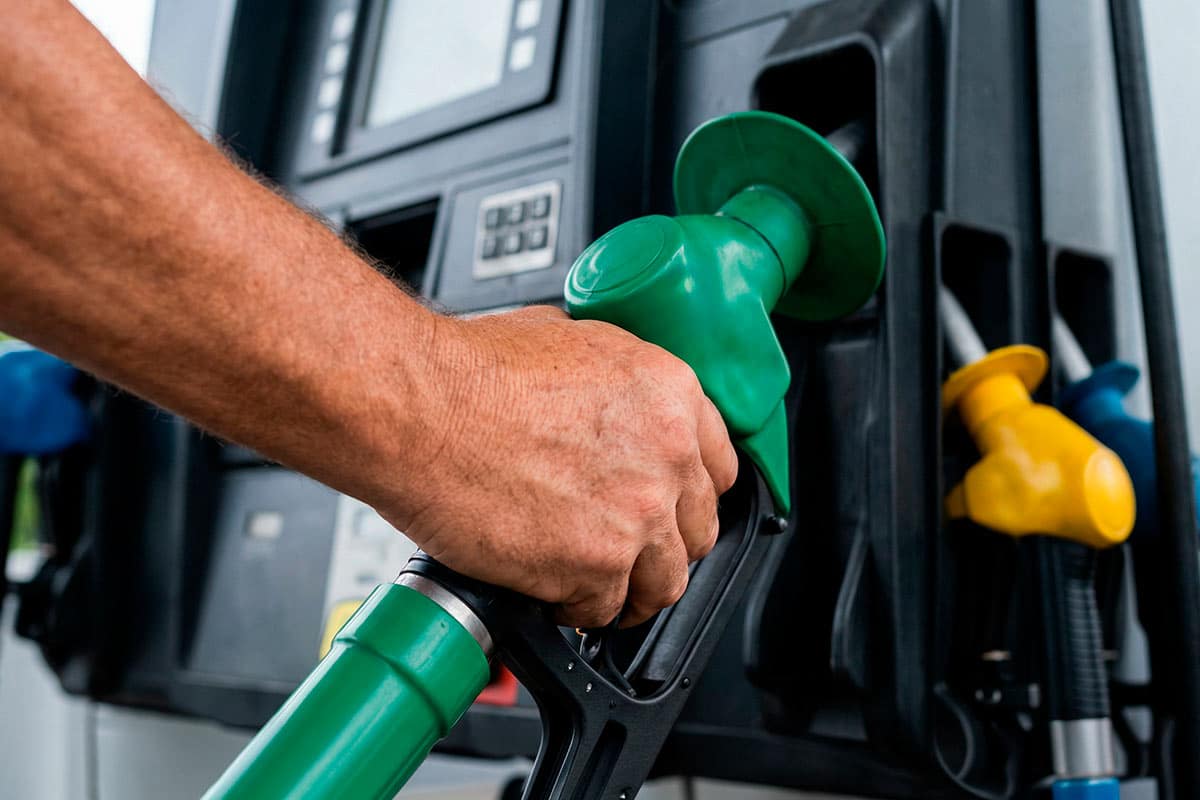 Мерц планирует новые меры снижения цен на топливо