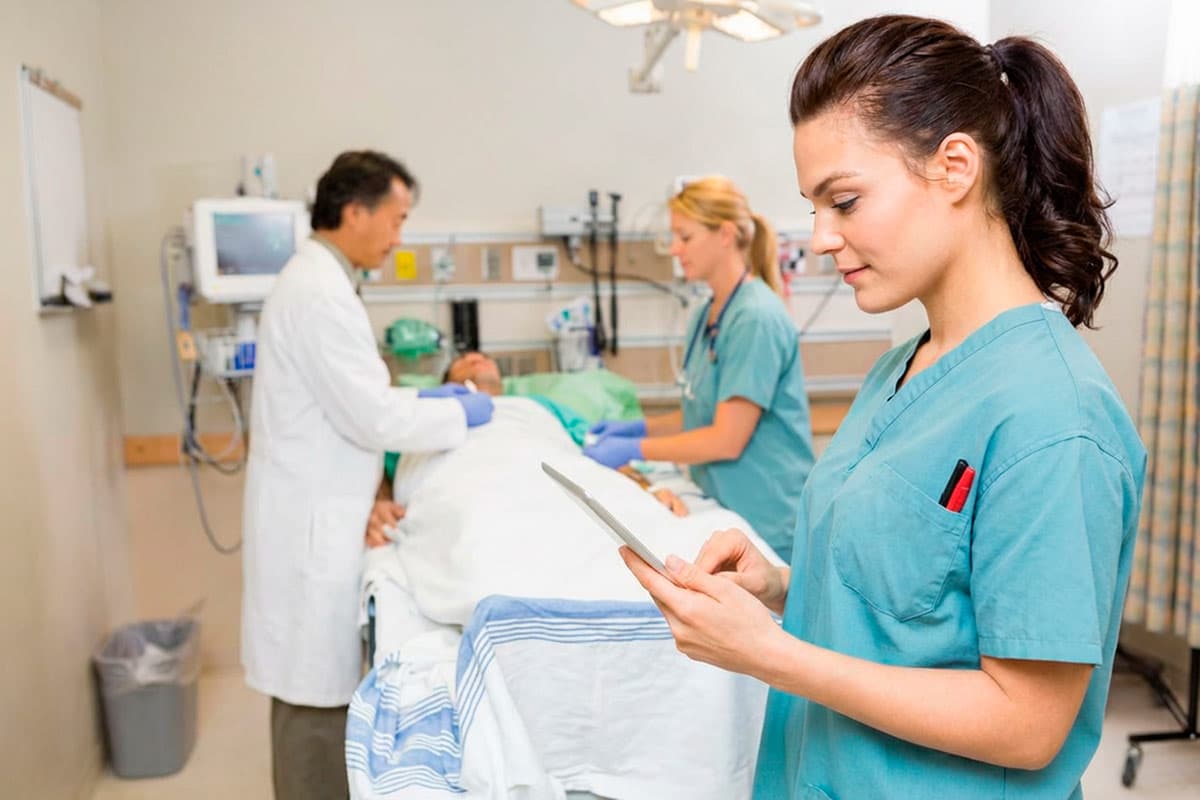 Новый закон для медсестёр в Германии: меньше бюрократии? Фото: ausnews.de