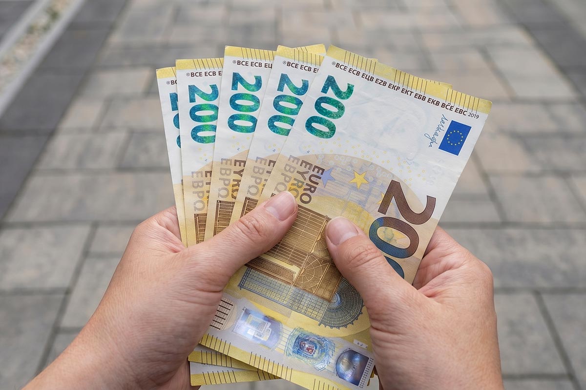 Новый бонус в Германии — до 1 000 евро без вычетов. Фото: ausnews.de