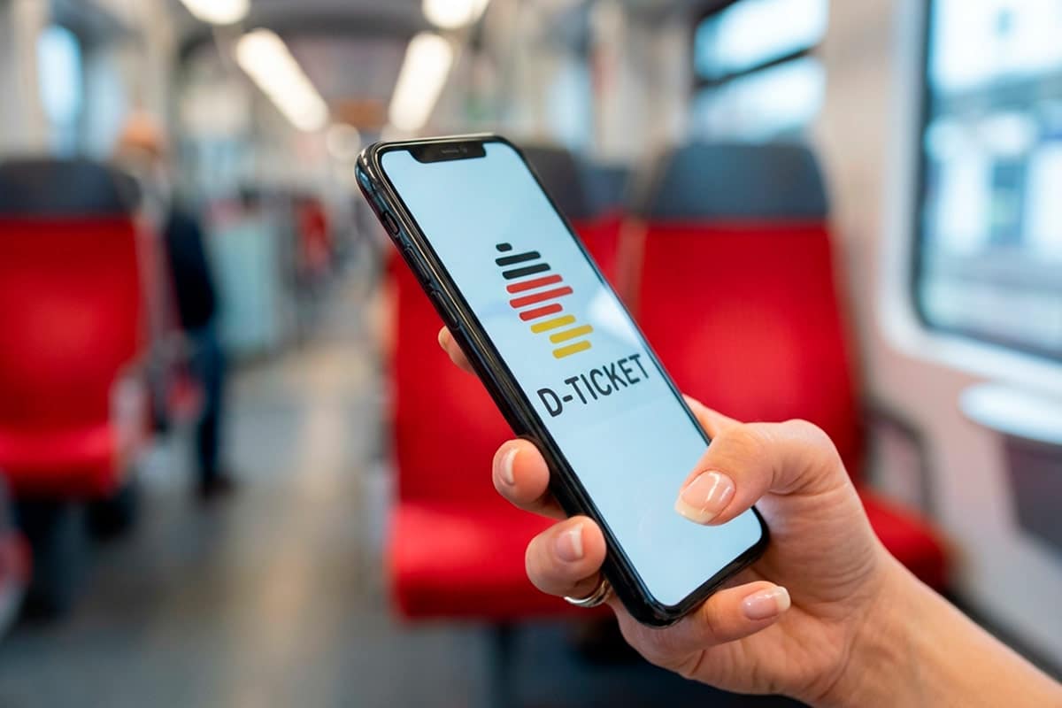 В Германии требуют ввести скидку 30% на Deutschlandticket. Фото: ausnews.de