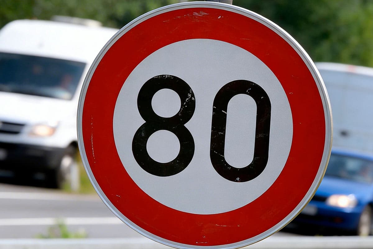 В Германии хотят ограничить скорость за городом до 80 км/ч. Фото: ausnews.de