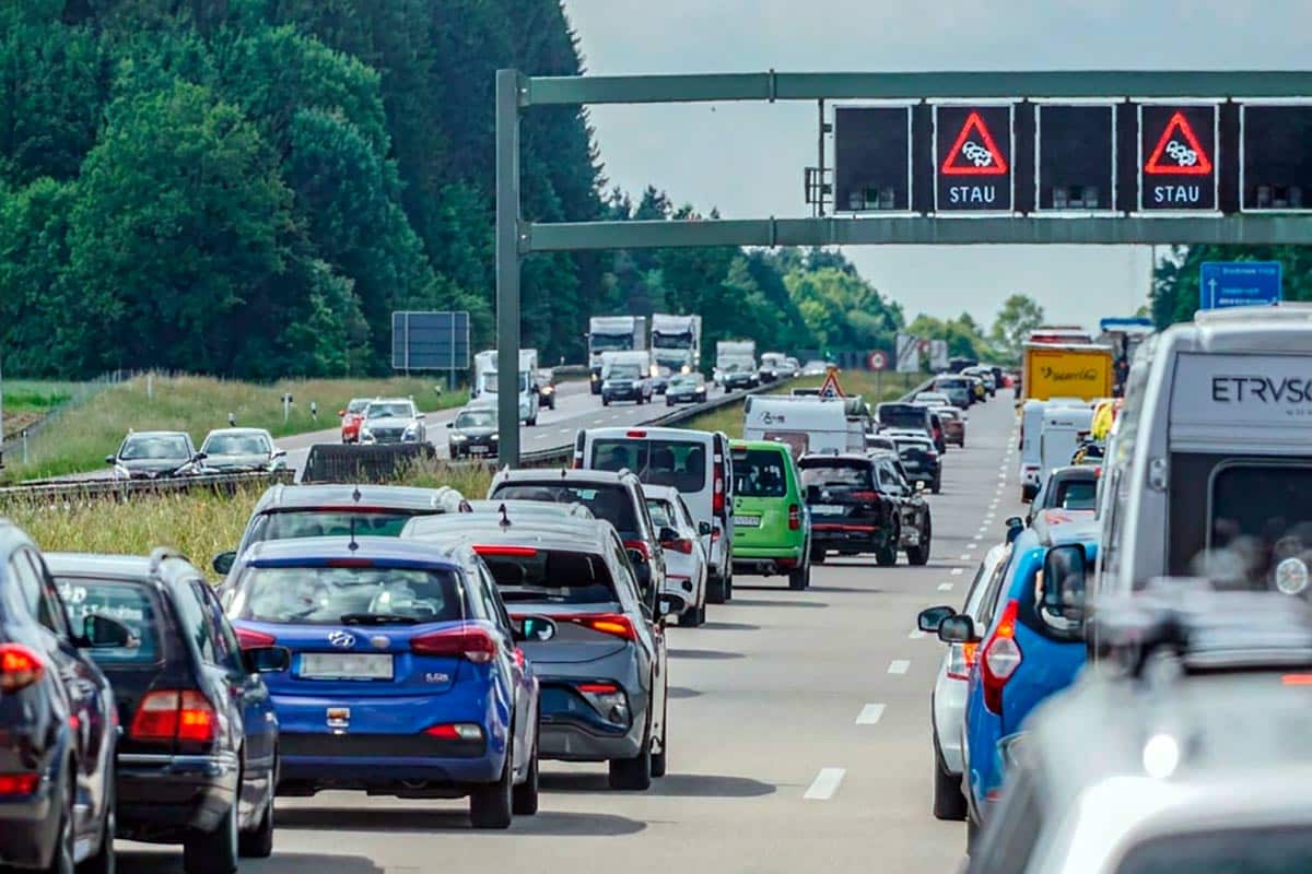 ADAC назвал участки с самыми длинными пробками в 2025 году — 55 км