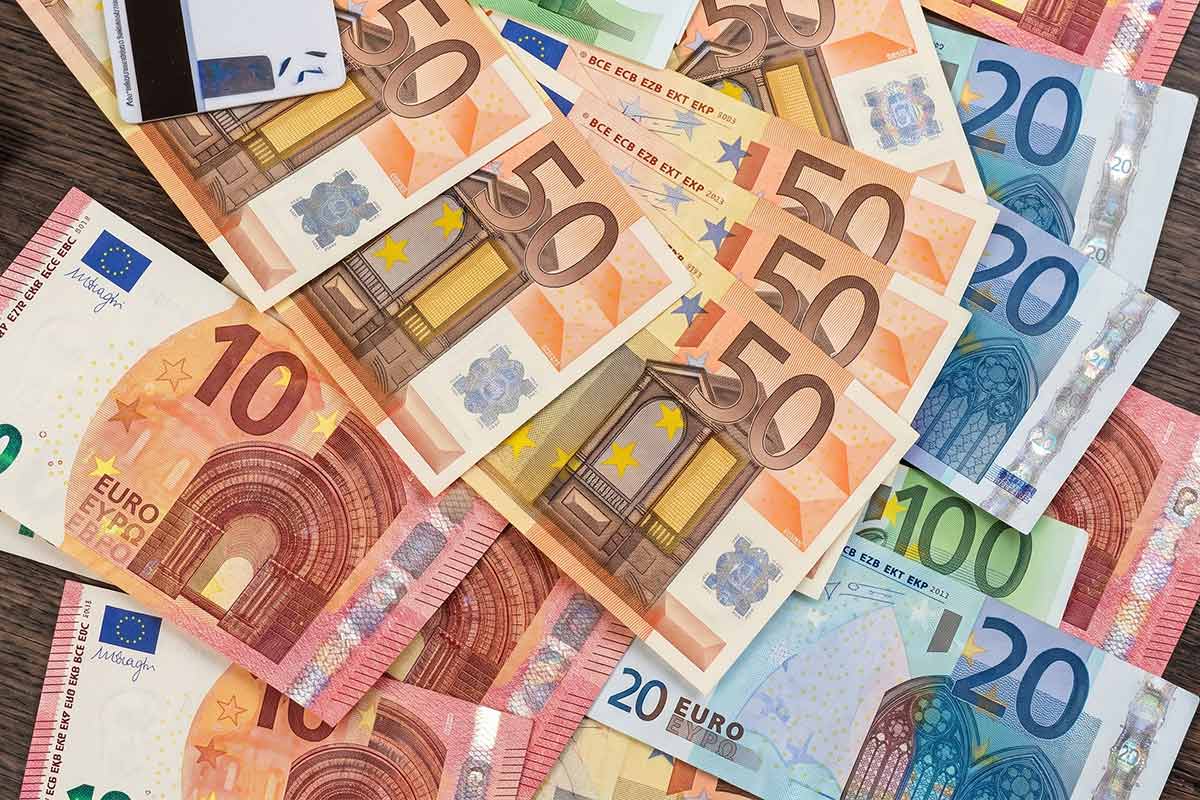 Что считается высоким или низким доходом в Германии в 2026 году. Фото: ausnews.de