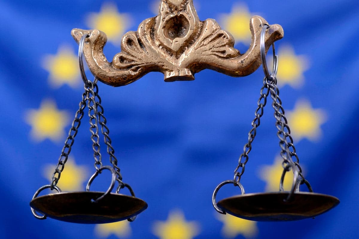 Суд ЕС запретил Германии урезать пособия беженцам. Фото: ausnews.de