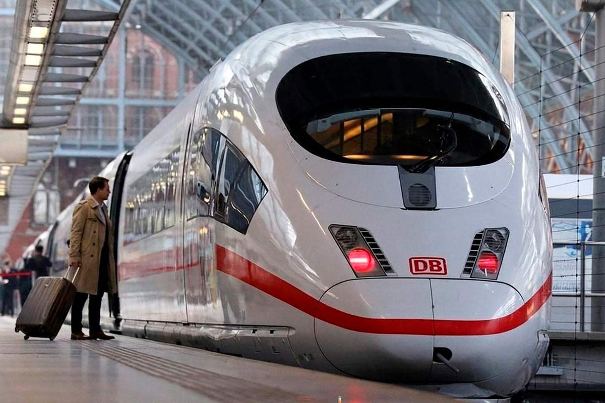 Запуск скоростных поездов ICE в аэропорт Мюнхена отложили. Фото: ausnews.de