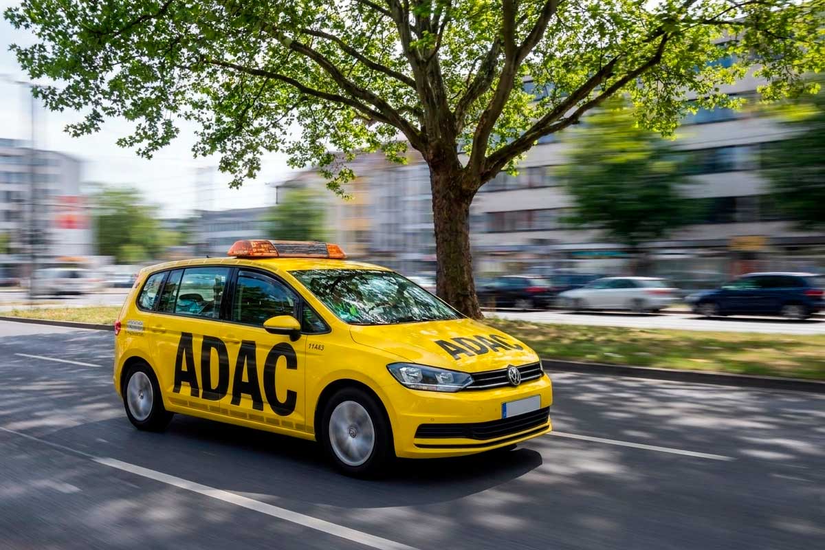 ADAC предупреждает о фальшивых автопомощниках за границей. Фото: ausnews.de