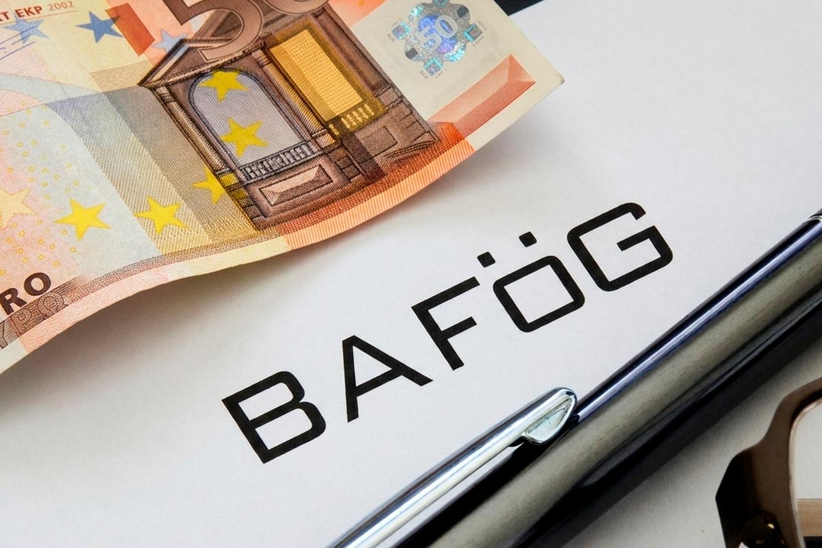 BAföG 2026: повышение жилищной надбавки перенесли на год. Фото: ausnews.de