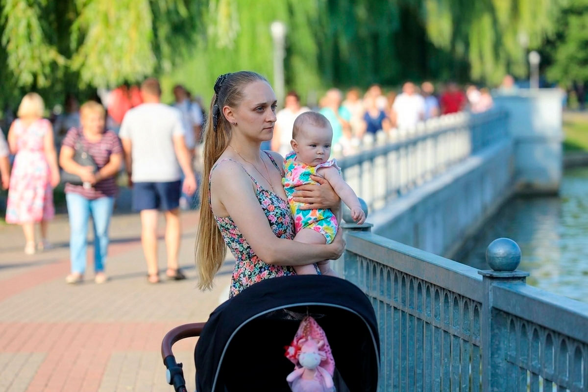 Срок выплат родительского пособия в Германии сократят до 12 месяцев. Фото: ausnews.de