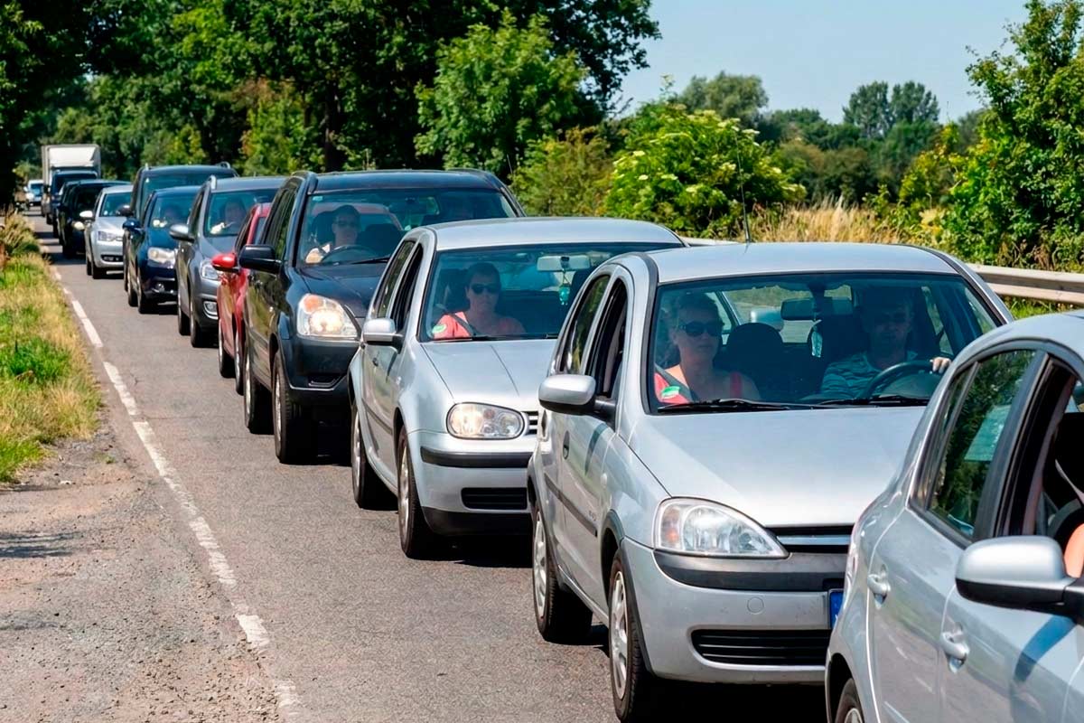 ADAC: в Германии ожидаются масштабные пробки с 10 по 12 июля. Фото: ausnews.de