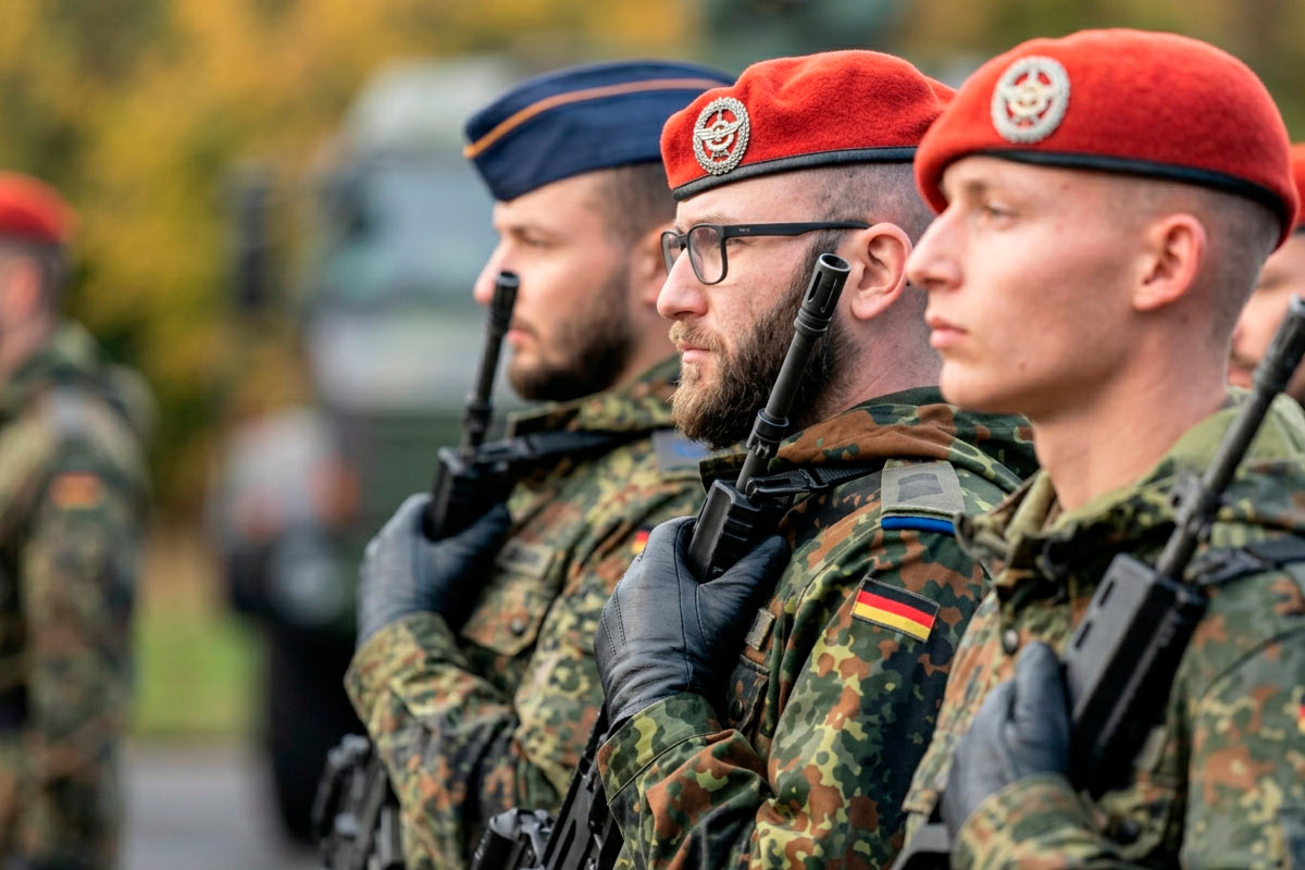 Правительство Германии готовится к возвращению гражданской службы. Фото: ausnews.de