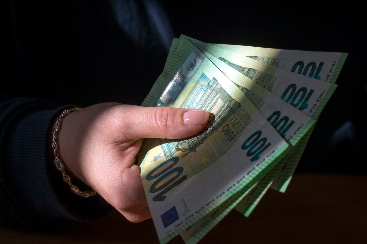 Скрытый «налог для одиноких» в Германии: кто переплачивает до 400 € в месяц. Фото: ausnews.de