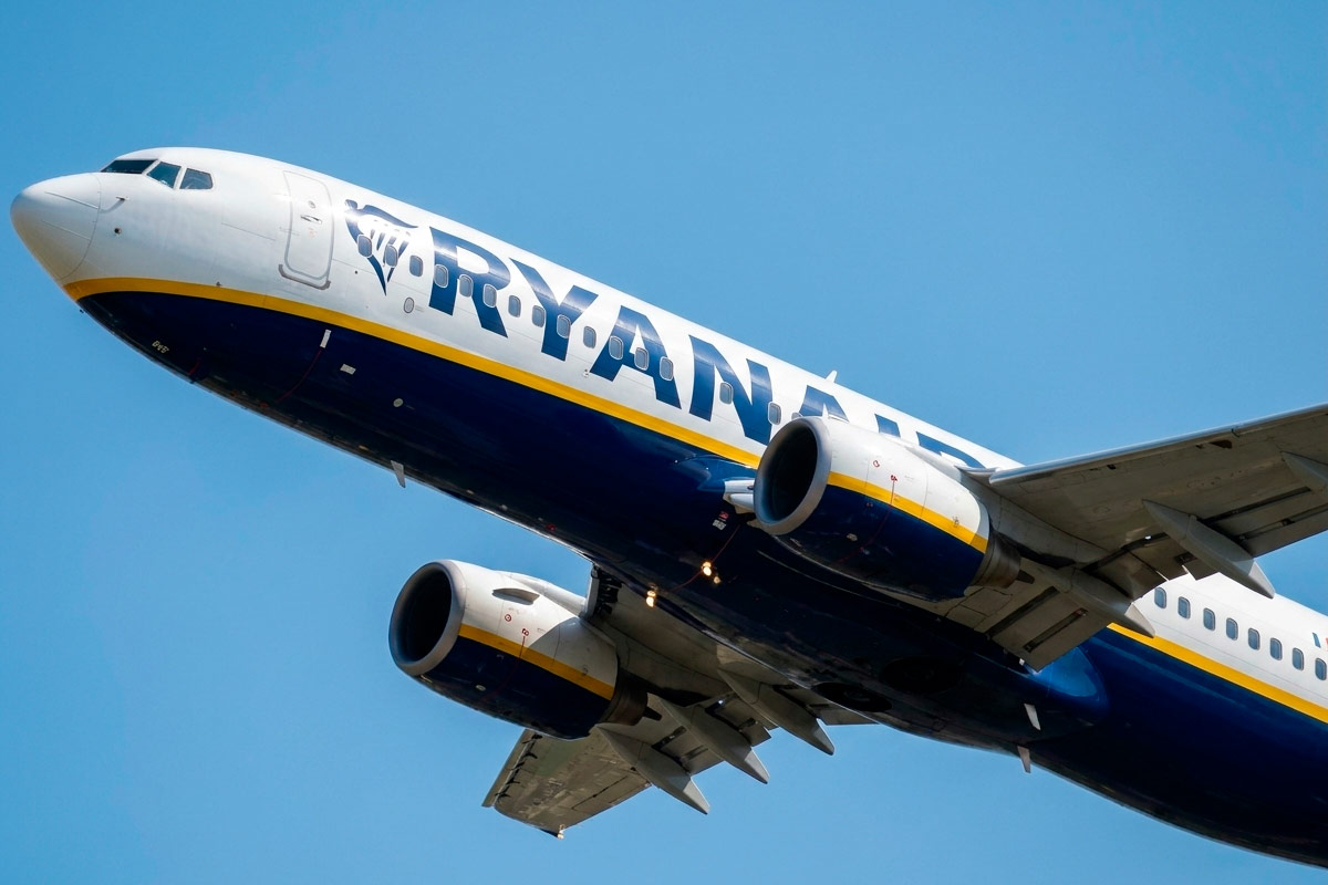 Ryanair отменяет тысячи рейсов зимой 2026 — билеты подорожают. Фото: ausnews.de
